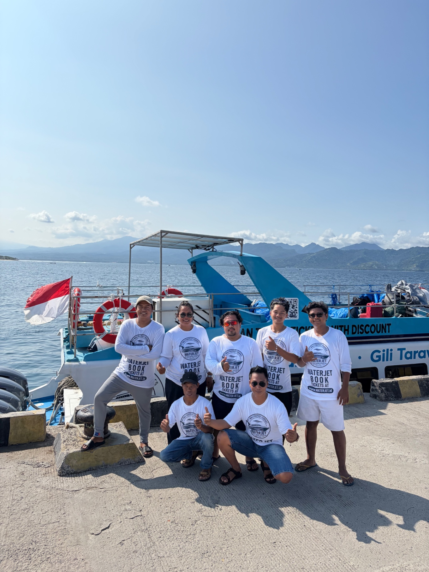 WATERJET.id crew at the harbor